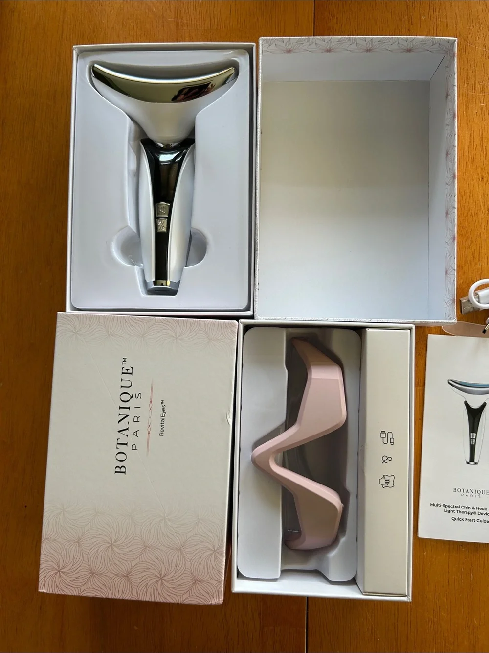NEW! BOTANIQUE Paris RevitalEyes and Chin & Neck Light Therapy Set of 2